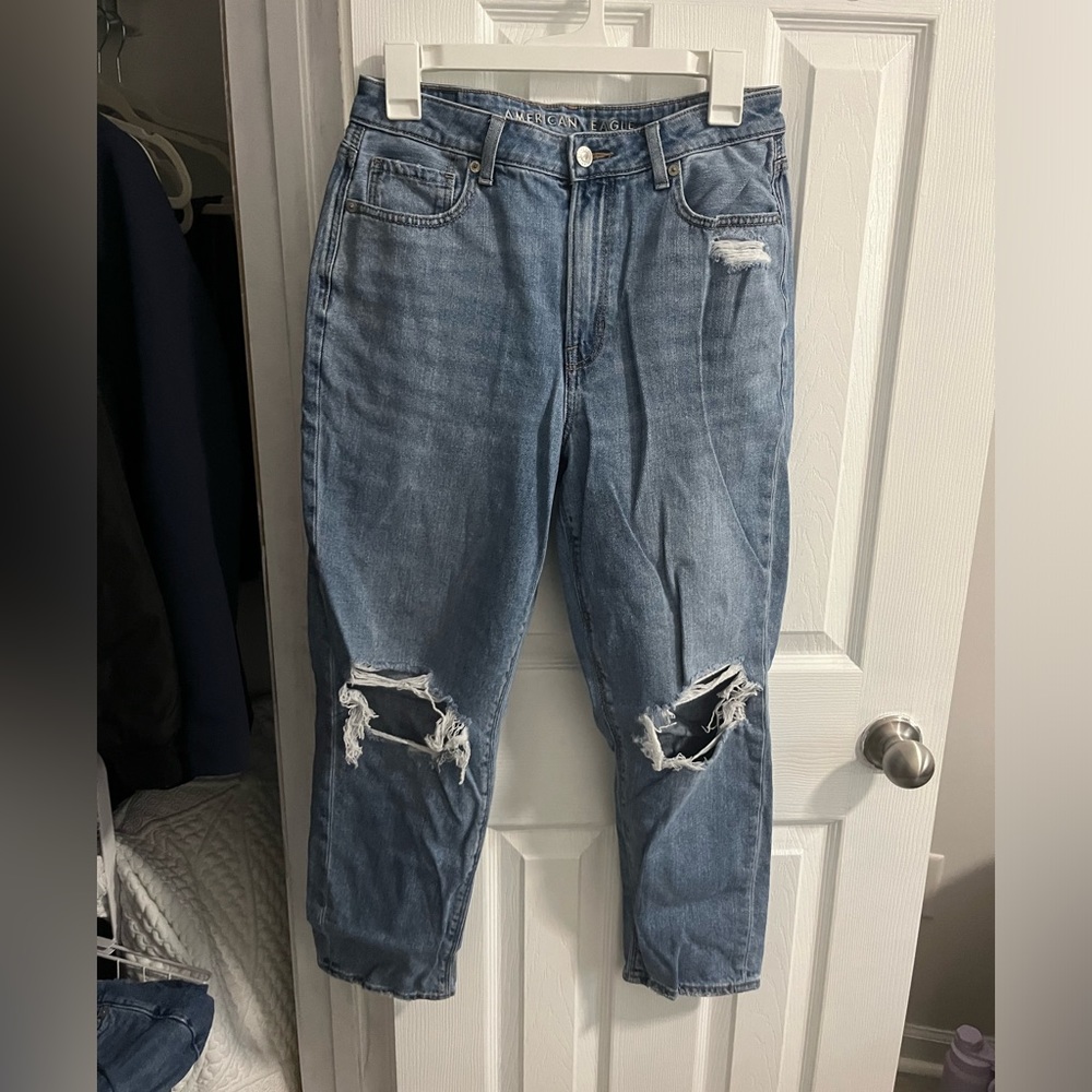 American Eagle High Waisted Mom Jeans Size 8 Short